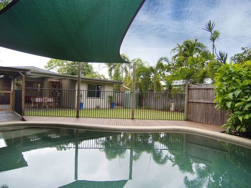 39 Machan Street, Machans Beach QLD 4878