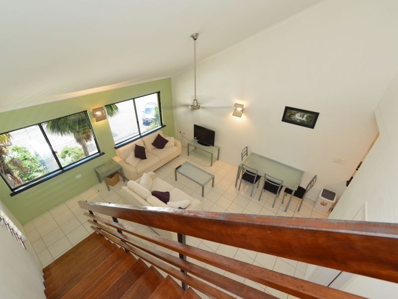 22/239 Lake Street, Cairns North QLD 4870