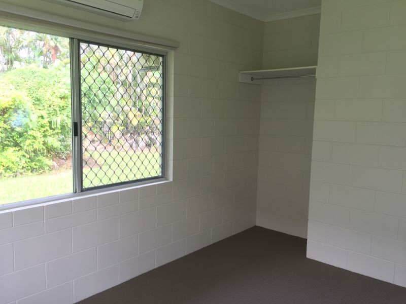 1/2-4 Brooks Street, Whitfield QLD 4870