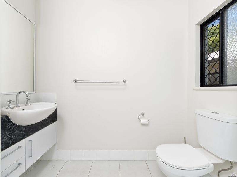 9 Quartzborough Promenade, Trinity Park QLD 4879