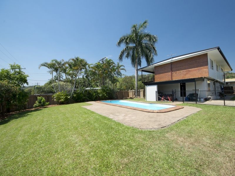 2 -4 Duignan Street, Whitfield QLD 4870