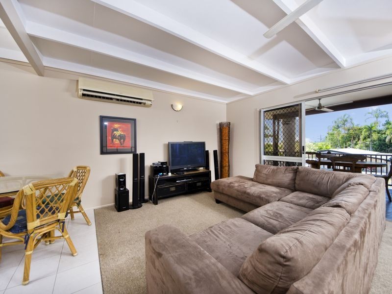2 -4 Duignan Street, Whitfield QLD 4870