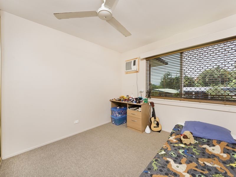 2 -4 Duignan Street, Whitfield QLD 4870