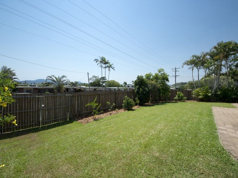 2 -4 Duignan Street, Whitfield QLD 4870