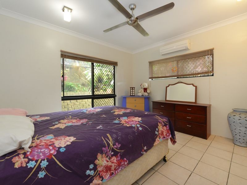 6 Trundle Terrace, Whitfield QLD 4870