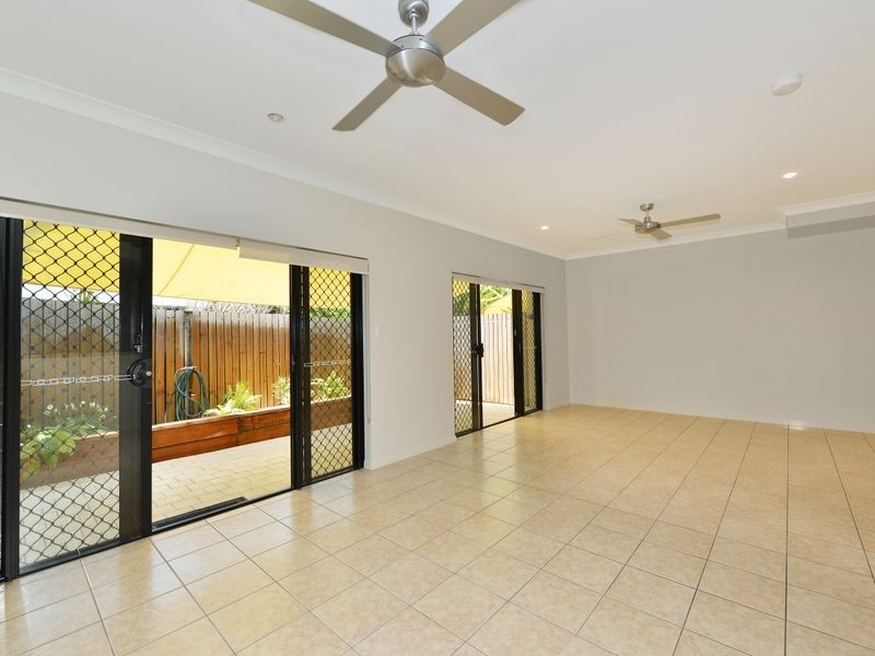 3/24 Old Smithfield Road, Freshwater QLD 4870
