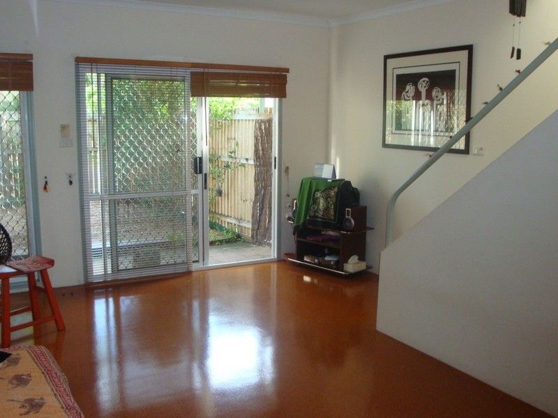 Manoora QLD 4870