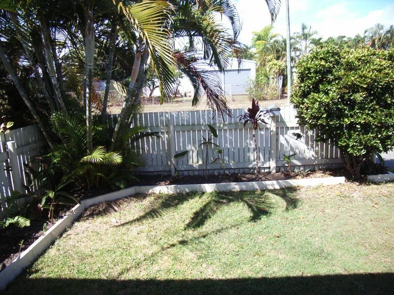 2/41 Sperring Street, Manunda QLD 4870
