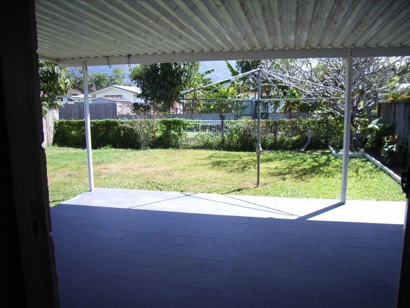 2/41 Sperring Street, Manunda QLD 4870