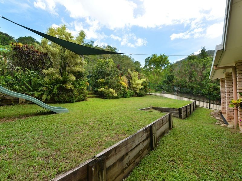 110 Hobson Drive, Brinsmead QLD 4870