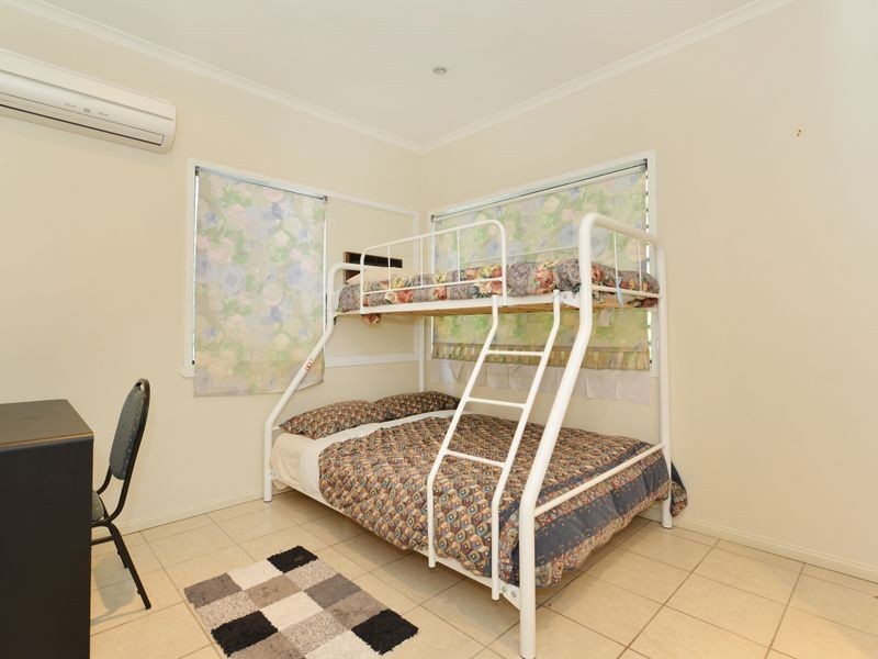 128 Pease Street, Manoora QLD 4870