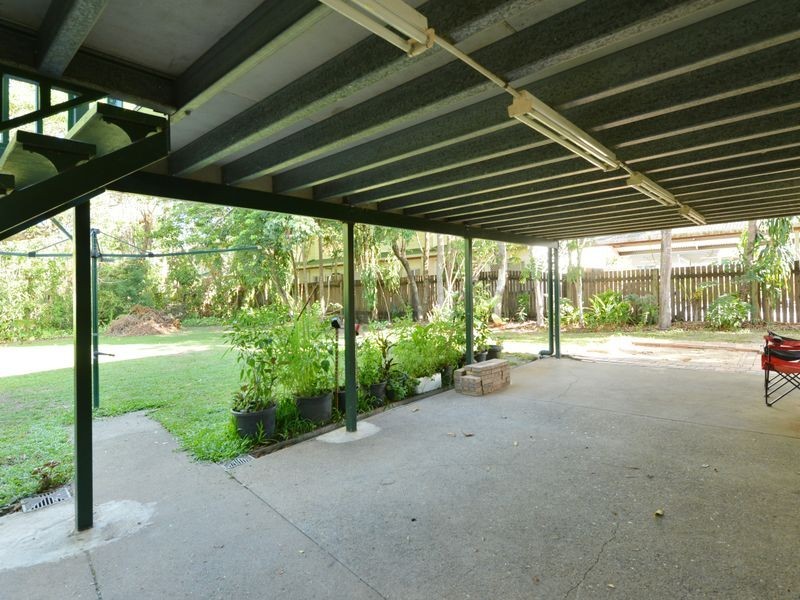 128 Pease Street, Manoora QLD 4870