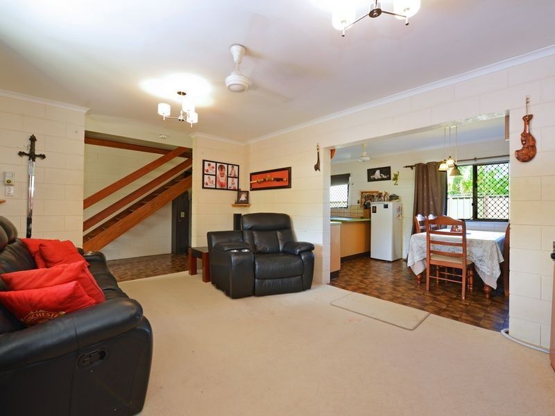 1/5 Carina Close, White Rock QLD 4868