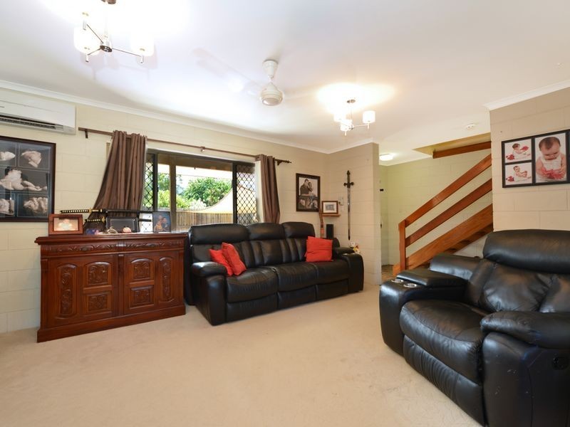 1/5 Carina Close, White Rock QLD 4868
