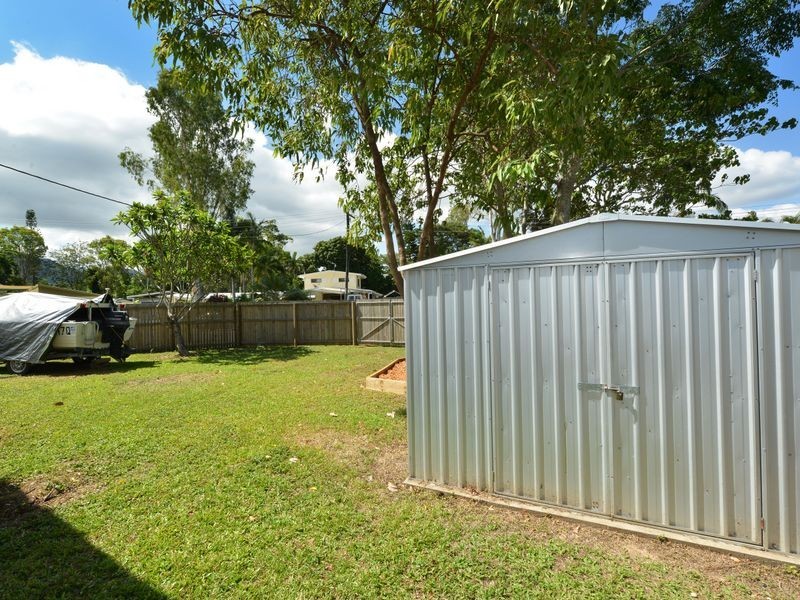 1/5 Carina Close, White Rock QLD 4868