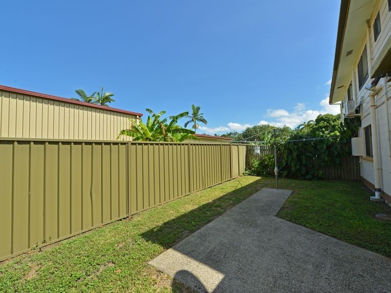 1/5 Carina Close, White Rock QLD 4868