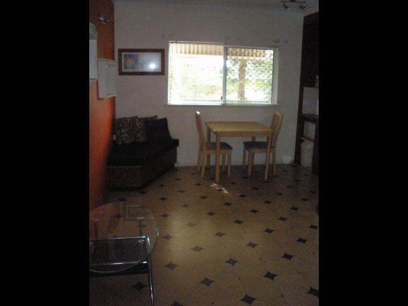 8/4 Chester Court, Manunda QLD 4870