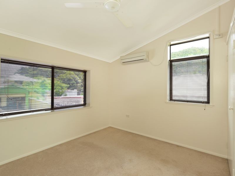 9 Friend Street, Edge Hill QLD 4870