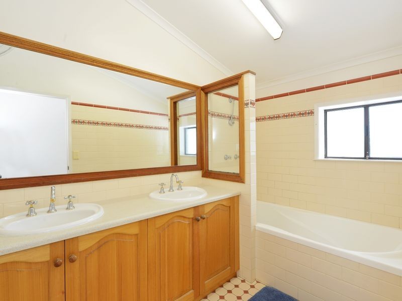 9 Friend Street, Edge Hill QLD 4870