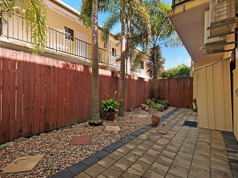6/3 Stratford Parade, Stratford QLD 4870