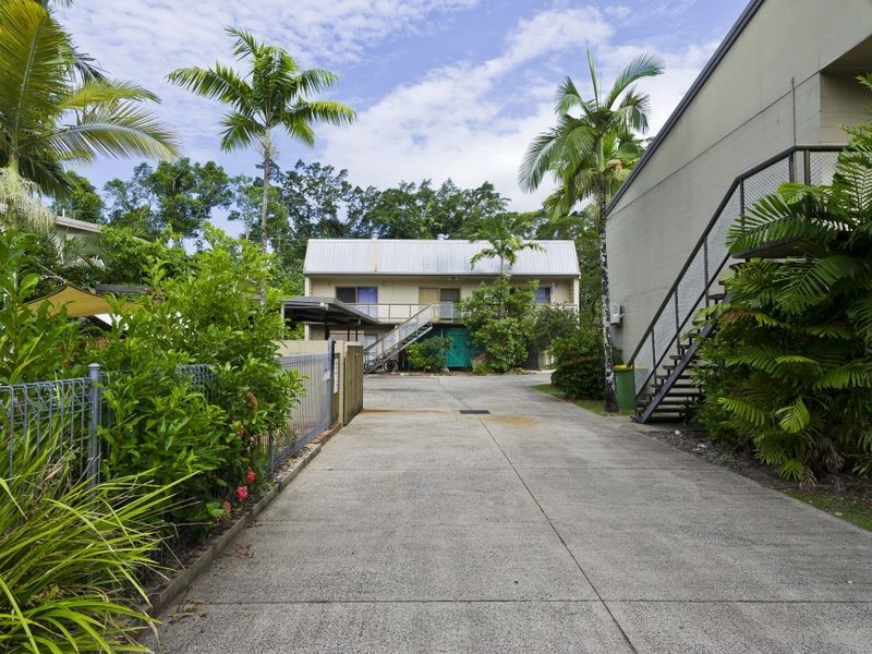3/2 McPherson Close, Edge Hill QLD 4870