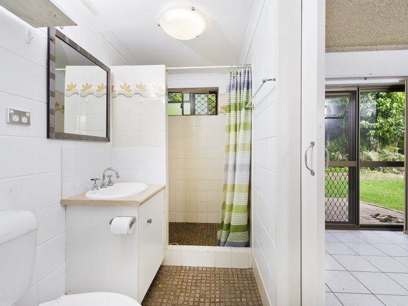 3/2 McPherson Close, Edge Hill QLD 4870