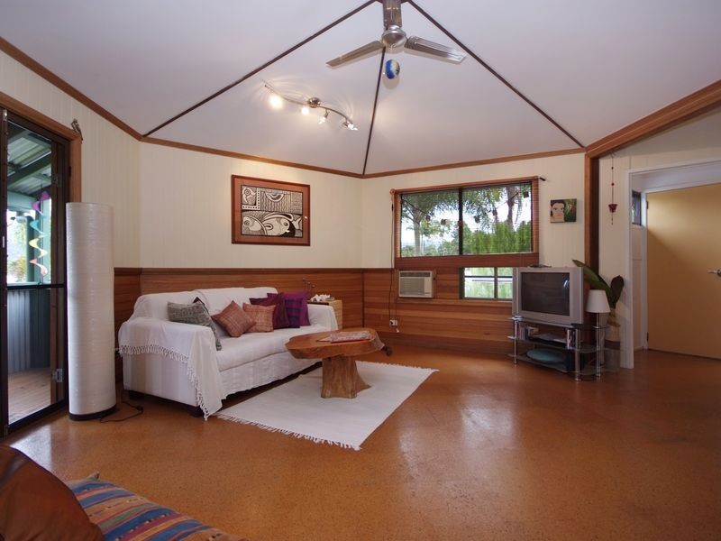 6 Krait Street, Trinity Park QLD 4879