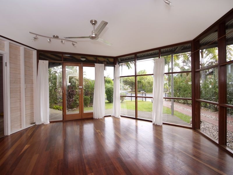 6 Krait Street, Trinity Park QLD 4879