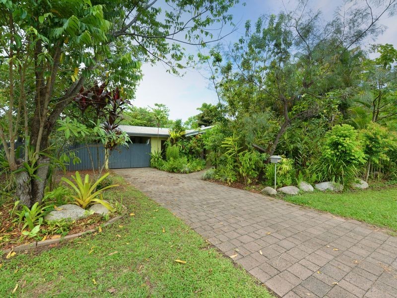 7 Tarana Close, Caravonica QLD 4878