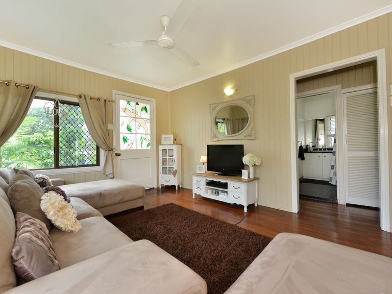 76 Macilwraith Street, Manoora QLD 4870