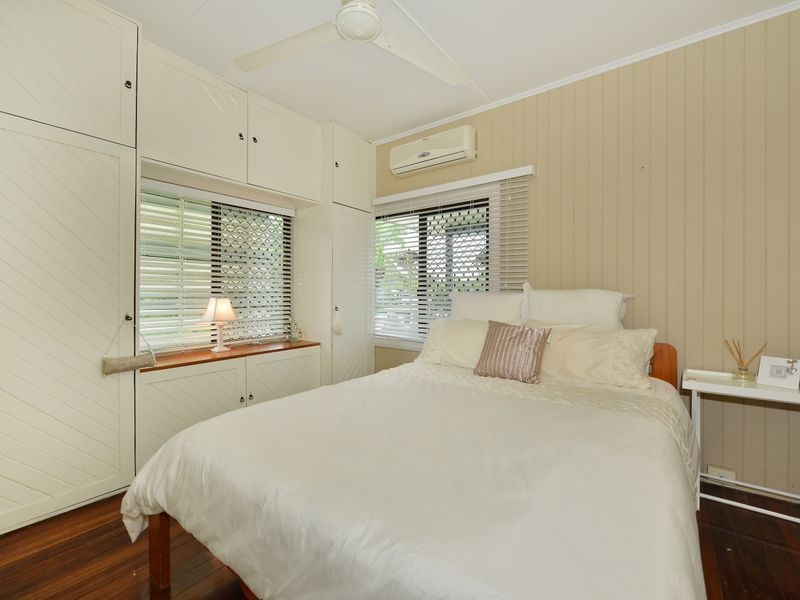 76 Macilwraith Street, Manoora QLD 4870