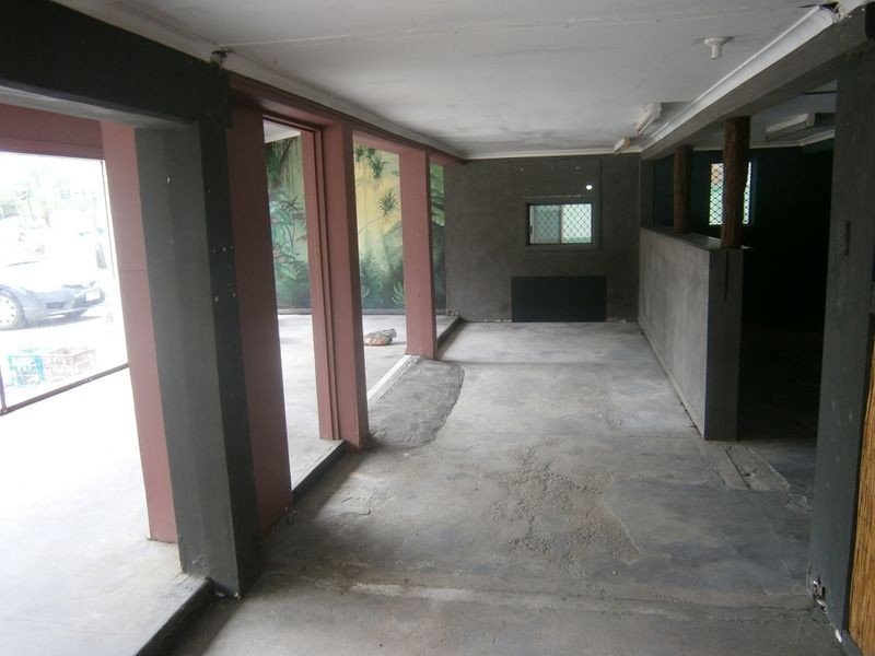 5 Pease Street, Manoora QLD 4870