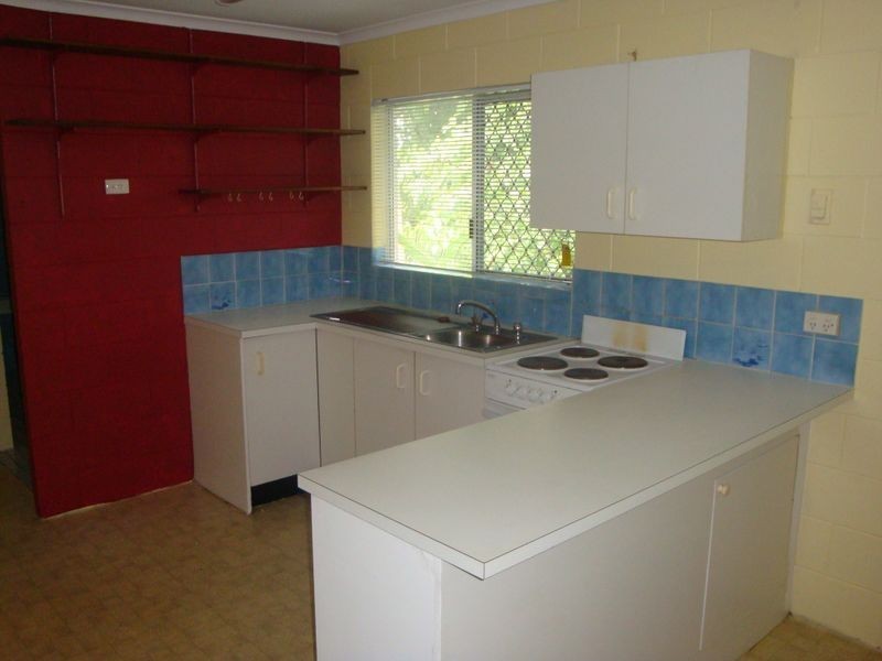 Manunda QLD 4870