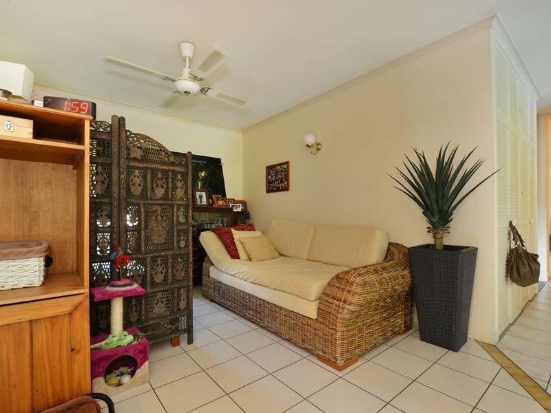 4 Neeve Close, Whitfield QLD 4870