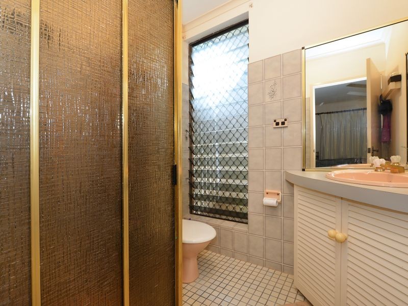 4 Neeve Close, Whitfield QLD 4870