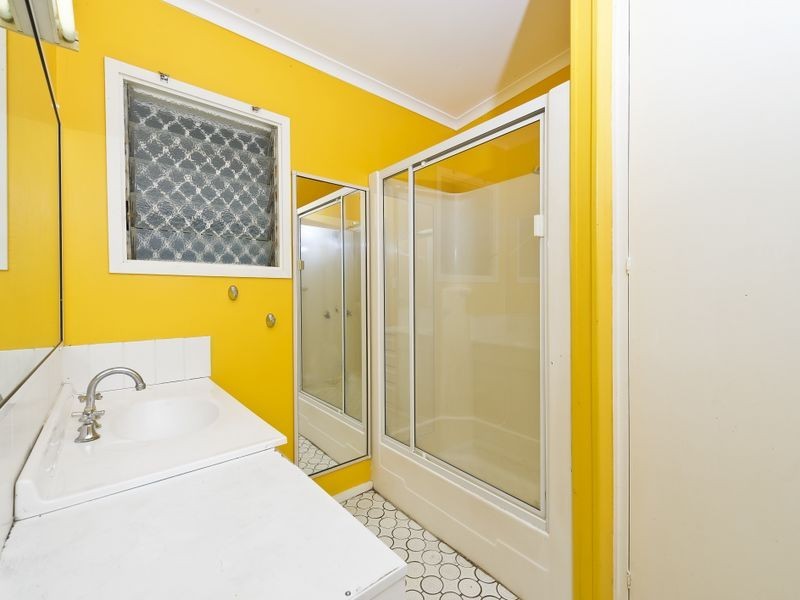 85 Upper Miles Street, Manoora QLD 4870