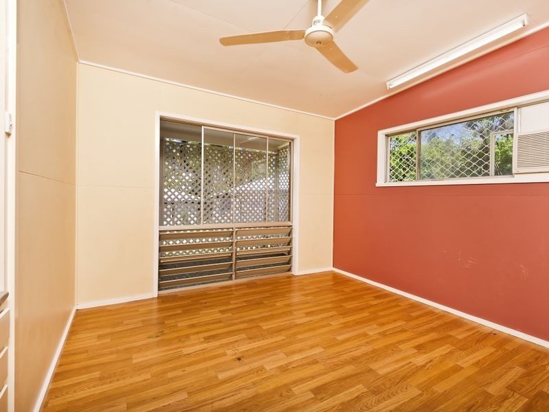 85 Upper Miles Street, Manoora QLD 4870