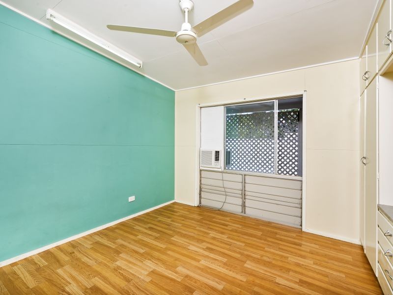 85 Upper Miles Street, Manoora QLD 4870