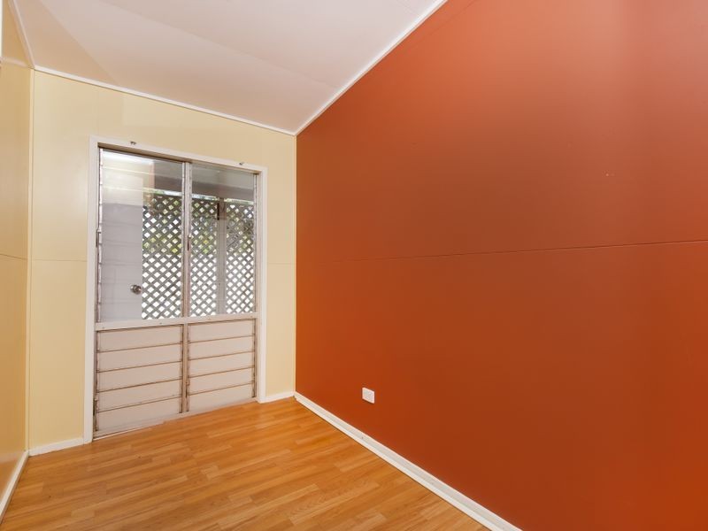 85 Upper Miles Street, Manoora QLD 4870