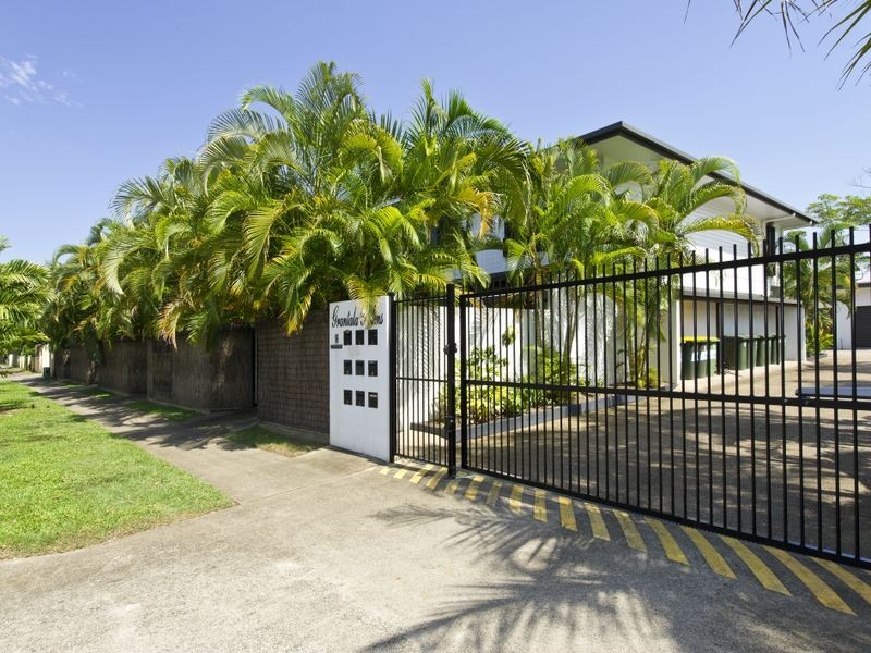 7/9 Grantala Street, Manoora QLD 4870