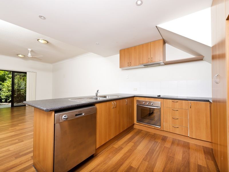 7/9 Grantala Street, Manoora QLD 4870