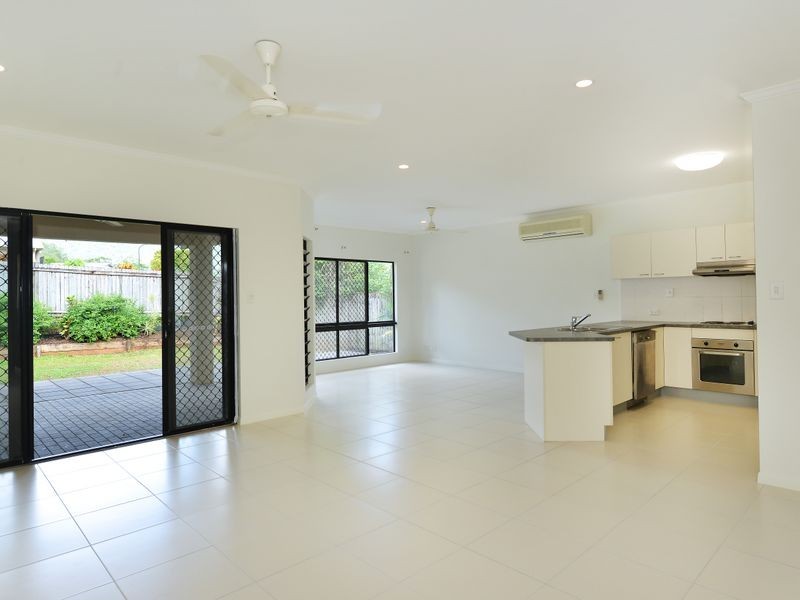 52 Shamrock Avenue, Brinsmead QLD 4870