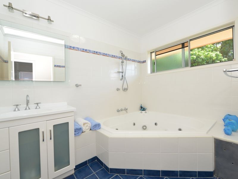 44 Kevin Street, Whitfield QLD 4870