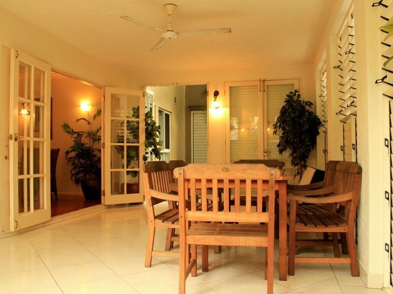 501/2 Greenslopes Street, Cairns North QLD 4870