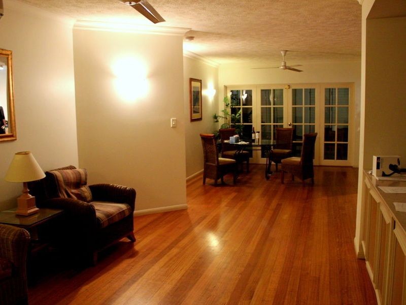 501/2 Greenslopes Street, Cairns North QLD 4870