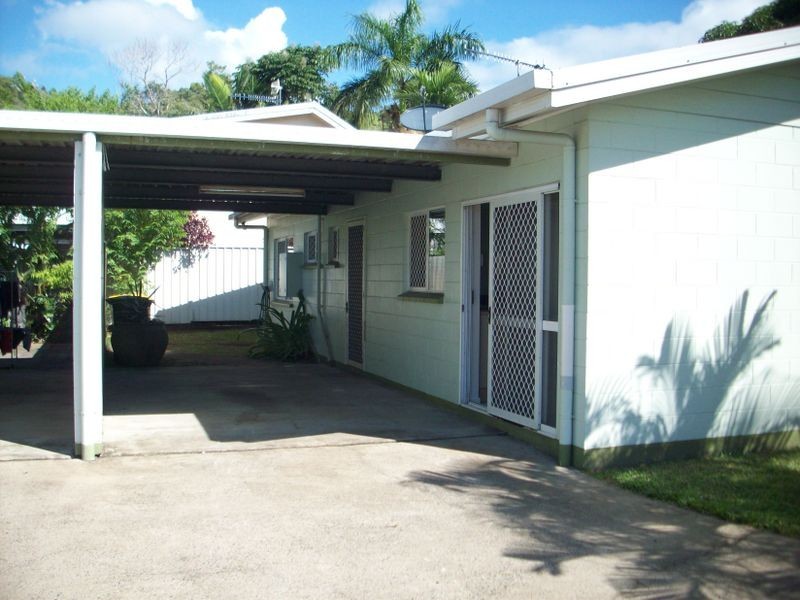 Whitfield QLD 4870