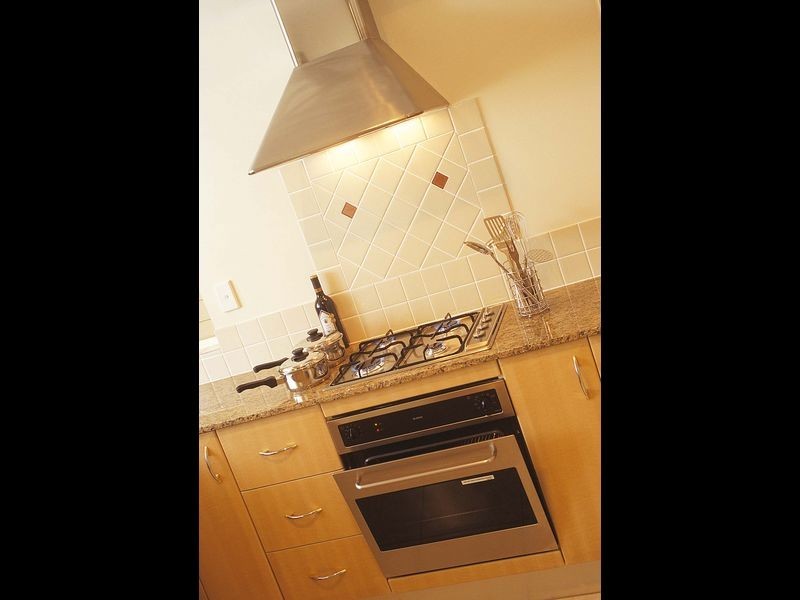 911/2 Greenslopes Street, Cairns North QLD 4870