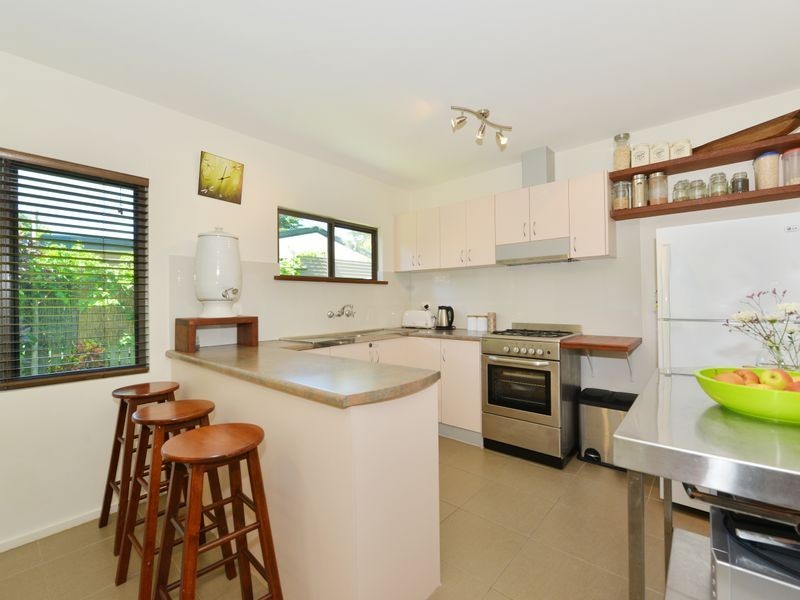 42 Yurongi Street, Caravonica QLD 4878