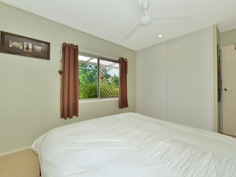 42 Yurongi Street, Caravonica QLD 4878