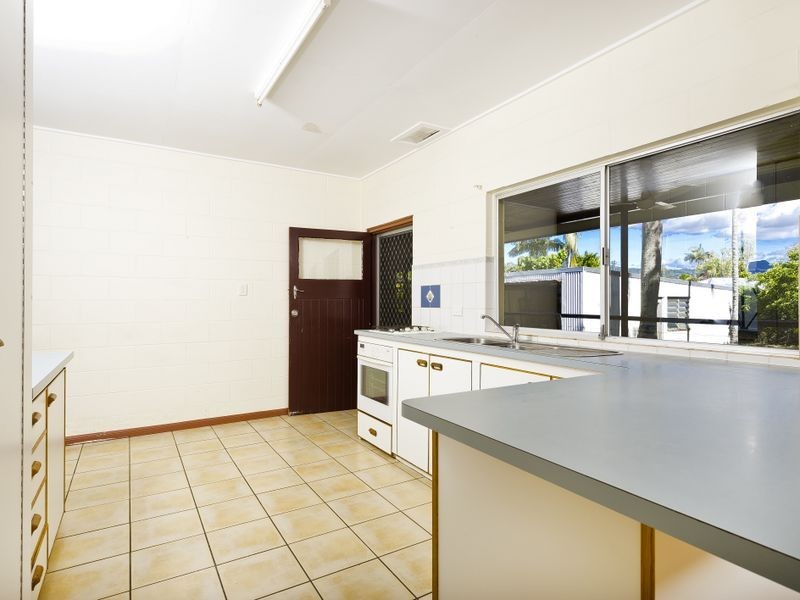 14 Alamein Street, Stratford QLD 4870